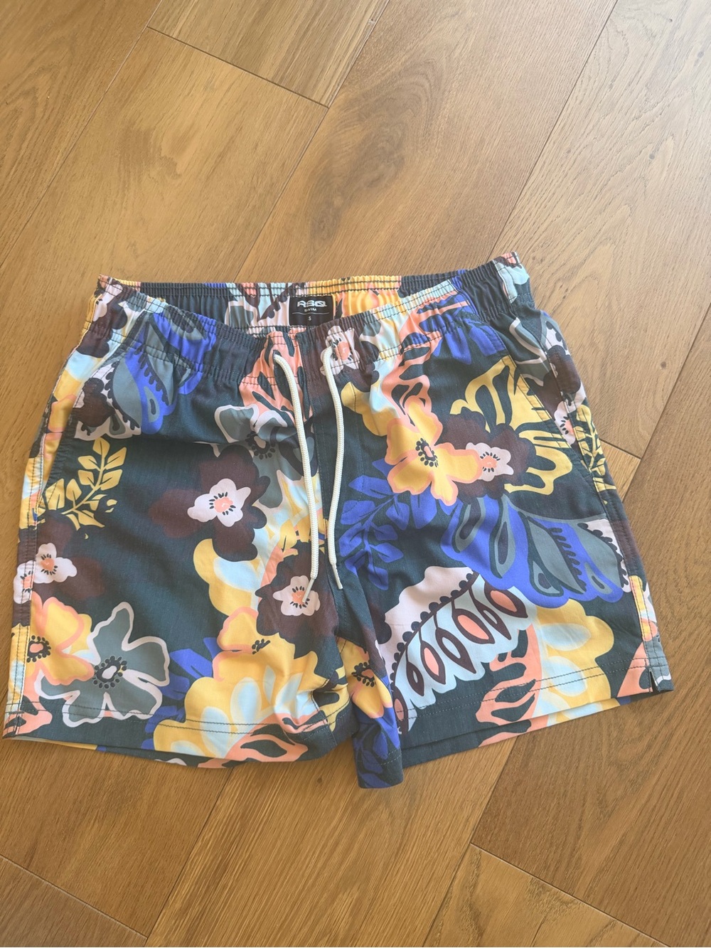 Men's Floral Swim Trunks - Multicolor